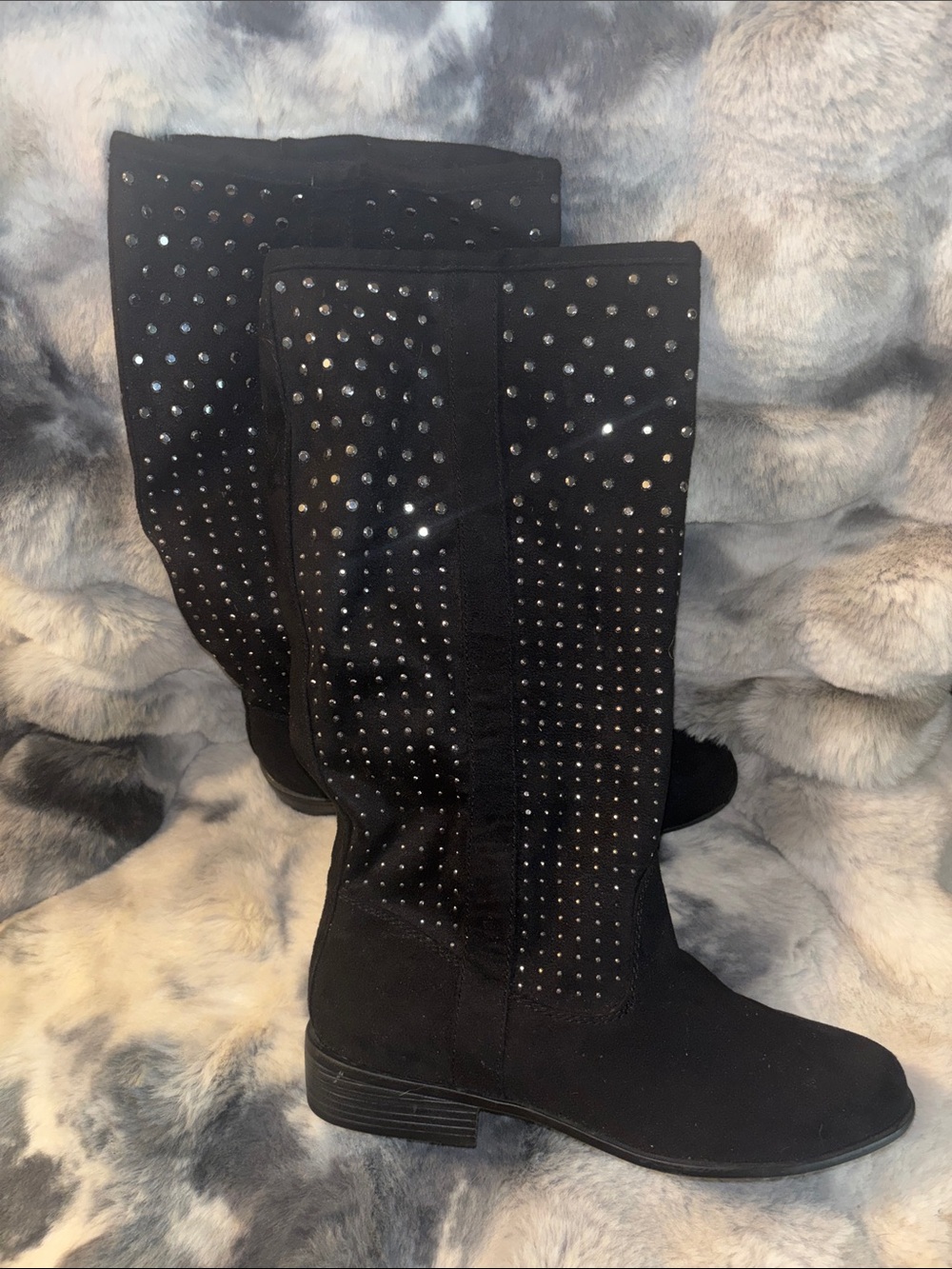 Women’s black rhinestone, cowboy cowboy boots. NWTS 8.5